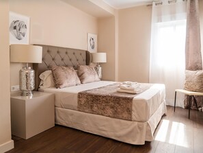 2 bedrooms, free WiFi, bed sheets - Modern and bright apartment in Valencia (Valencia)