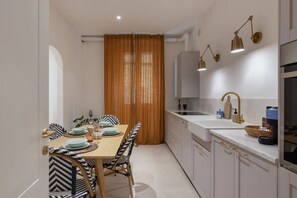 Fridge, oven, stovetop, dishwasher - Foscolo46 - for families (Trieste)