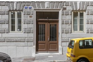 Exterior detail - Foscolo46 - for families (Trieste)