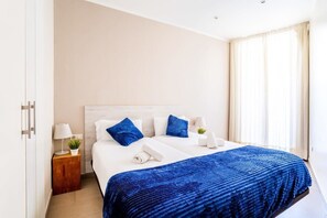 3 bedrooms, desk, iron/ironing board, WiFi