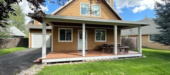 Inviting Family Retreat w/Hot Tub in Driggs