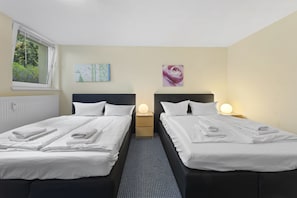 Twin Room | Free WiFi - Hotel Comenius (Berlin)
