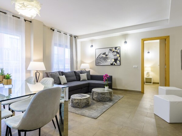 TV - Central apartment, sophisticated decor, 3 bedrooms in Valencia (Valencia)