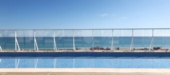 Proprietà globali: Appartamento moderno con piscina a Canet Beach