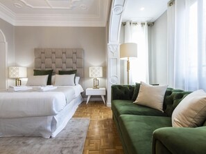 4 bedrooms, free WiFi, bed sheets - Contemporary apartment in Valencia city center with Wifi and air conditioning (Valencia)