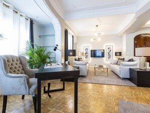 Interior - Contemporary apartment in Valencia city center with Wifi and air conditioning (Valencia)