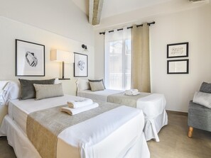 Spa - Comfortable Apartment with Terrace in Central Valencia (Valencia)