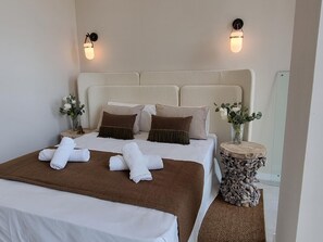 Free WiFi, bed sheets - Bright studio in Valencia with Wi-Fi and air conditioning (Valencia)