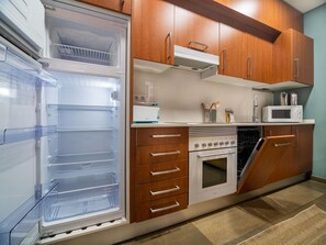 Fridge, microwave, oven, dishwasher - Central Apartment in Valencia Historic Center (Valencia)