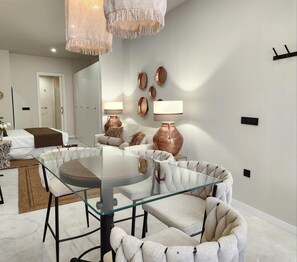 Interior - Spectacular Studio near City of Arts in Valencia, air-conditioned, free Wi-Fi (Valencia)