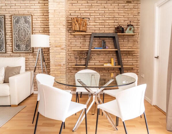 Dining - Modern apartment in Ruzafa, Valencia (Valencia)
