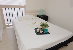 1 chambre, bureau, fer et planche à repasser, Wi-Fi gratuit