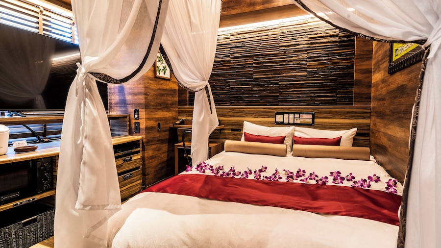 Petit Bali Forest Shinjuku Sanchome