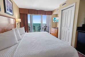 1 bedroom, iron/ironing board, WiFi, bed sheets - Amazing Pools, Direct Oceanfront  Studio, King bed (Myrtle Beach)