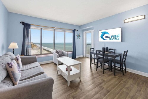 New Palace Resort 2BR w/ Pools, High Floor w/Views