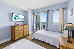 2 bedrooms, iron/ironing board, WiFi, bed sheets - New Palace Resort 2BR w/ Pools, High Floor w/Views (Myrtle Beach)