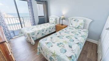 Fer et planche à repasser, Wi-Fi, draps fournis