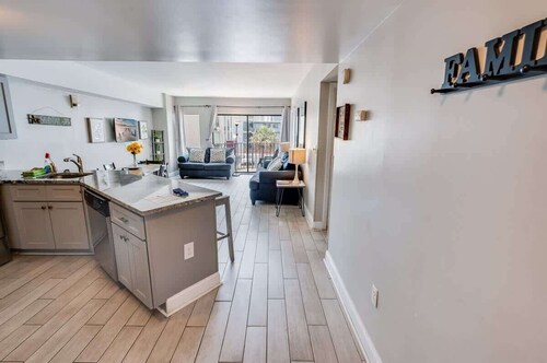 Palace Resort 2BR, Pools & Ocean Views, 2nd Floor