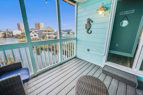 Amazing Condo Unit at Sea Lakes with Amazing Views