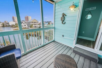 Amazing Condo Unit at Sea Lakes with Amazing Views