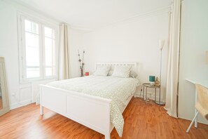 1 chambre, fer et planche à repasser, Wi-Fi, draps fournis