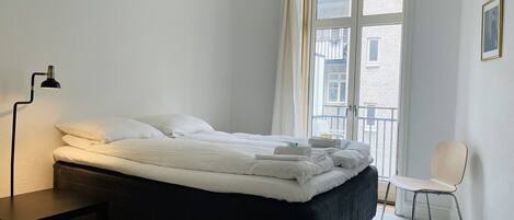 1 Schlafzimmer, BĂŒgeleisen/BĂŒgelbrett, Reisekinderbett, kostenloses WLAN