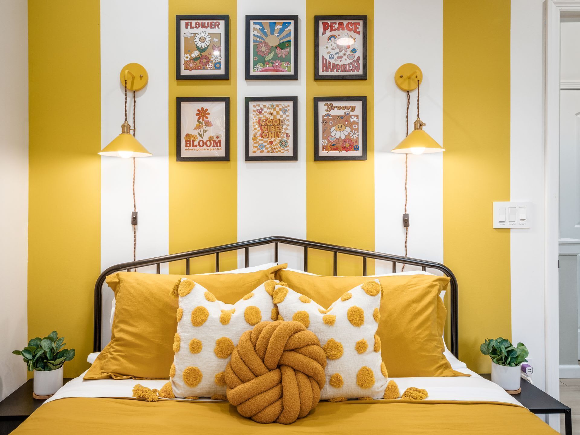 CHIC + COMFY - Sleeps 12, Arcade, 0.3m to Children’s!