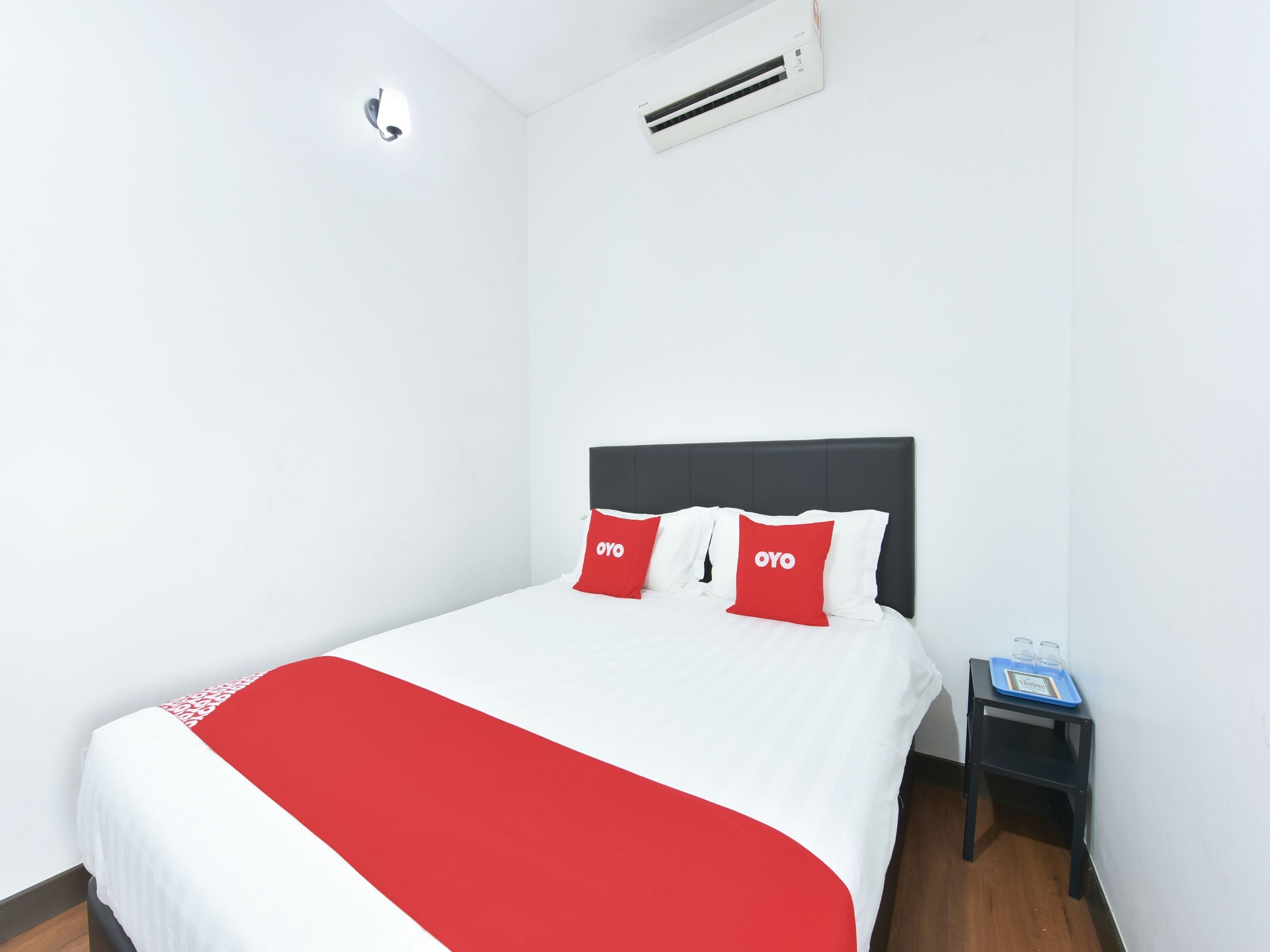 deluxe double room, 1 queen bed | free wifi, bed sheets