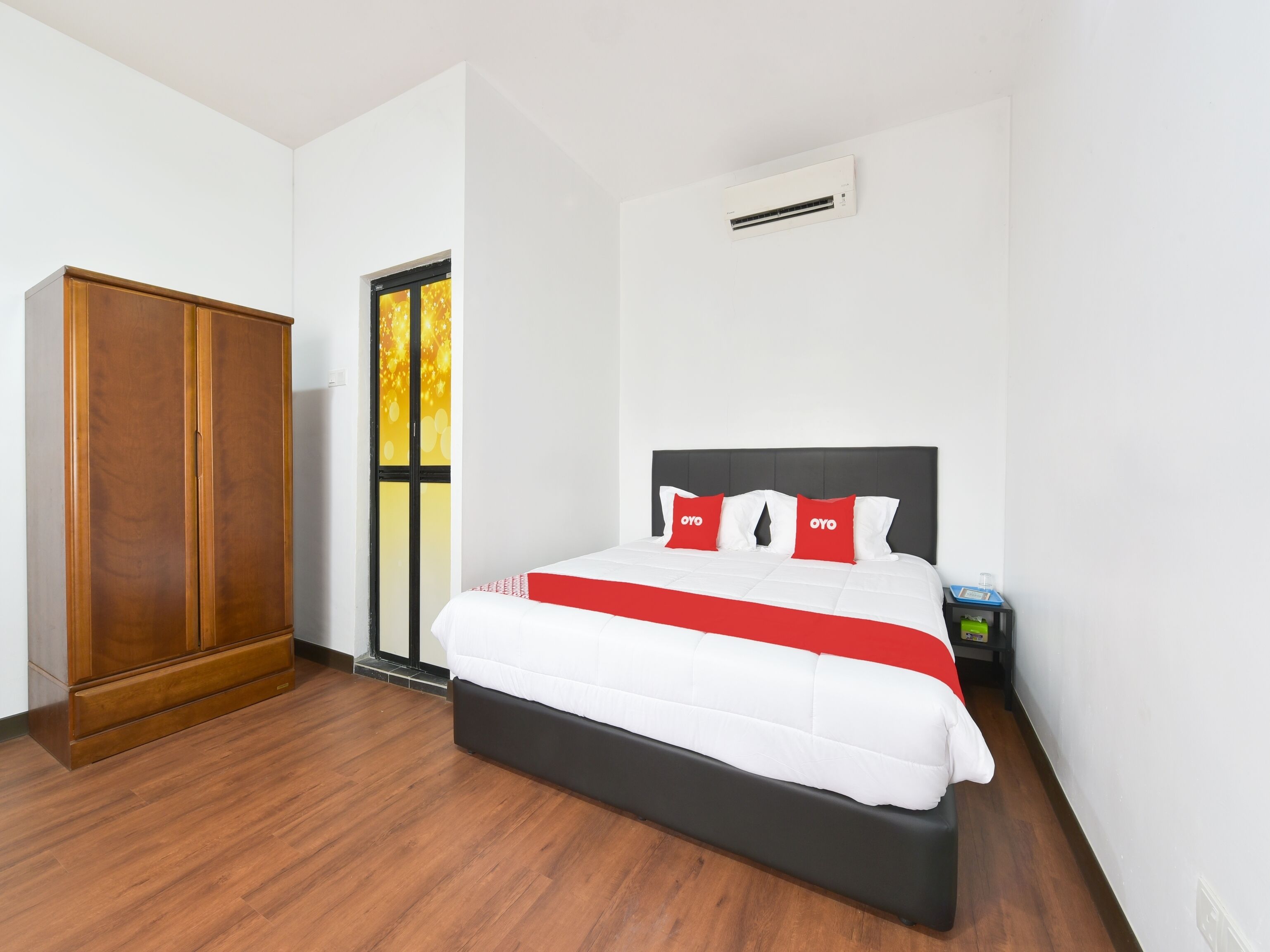 deluxe double room, 1 king bed | free wifi, bed sheets