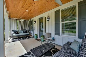 Terrace/patio - Secluded 10 acre estate 10 miles from UA w/ 4BR (Tuscaloosa)