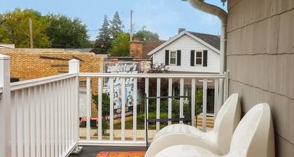 KK Upper · 2BR Sunny Upper in Prime Bay View - w/ Parking