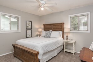 3 habitaciones, tabla de planchar con plancha, cuna de viaje y wifi