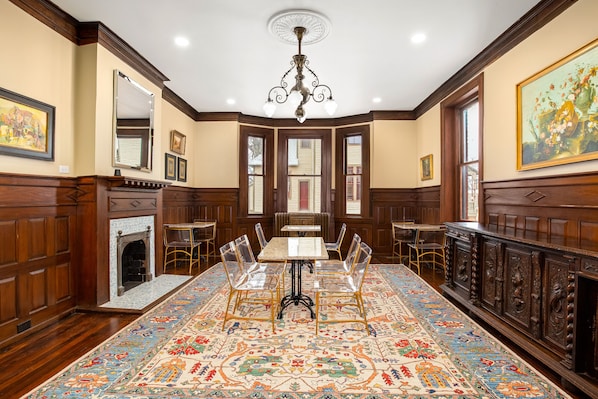 تناول الطعام