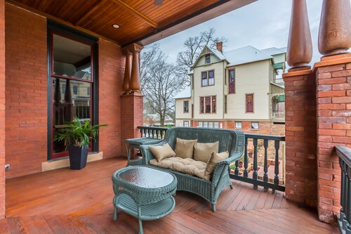 Grand King Suite in Boutique Inn