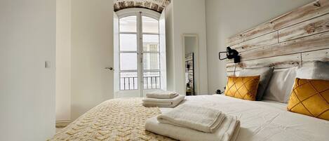 1 bedroom, iron/ironing board