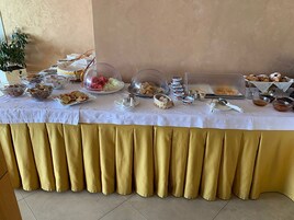 Desayuno continental incluido todos los días 