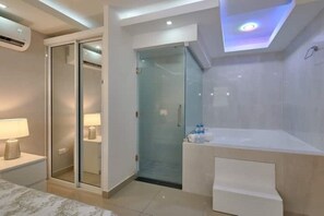Bathroom - Apto A2 Estudio con Jacuzzi Privado (Santo Domingo)