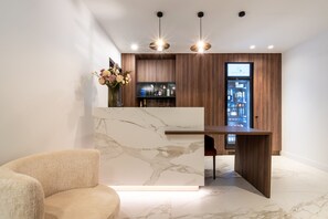 Reception - One Two Four Hotel & Spa (Ghent)