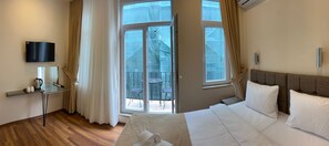 Habitación Deluxe, 1 cama de matrimonio grande, no fumadores | Ropa de cama de alta calidad y edredones de plumas