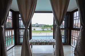 Interior - Amara Kosha Lagoon Villa! Cozy Vacation Retreat @ Private Pool & Heated Jacuzzi (Denkanikottai)