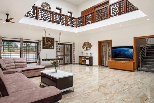 Amara Kosha Lagoon Villa! Cozy Vacation Retreat @ Private Pool & Heated Jacuzzi