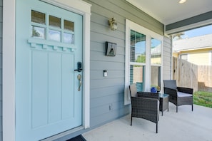 Terrace/patio - Centrally Located Stunning 3BR 2BA Near Downtown (San Antonio)