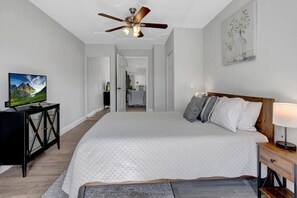 3 habitaciones, escritorio, tabla de planchar con plancha y wifi gratis
