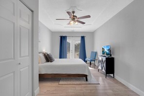 3 habitaciones, escritorio, tabla de planchar con plancha y wifi gratis 