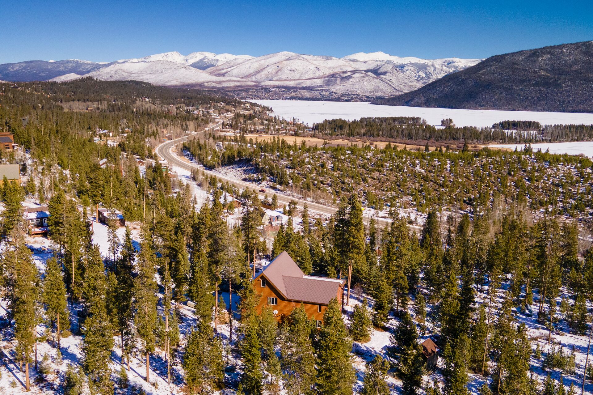 Outdoor Dining and Firepit, Pet Friendly, Breathtaking Views, High End Cabin