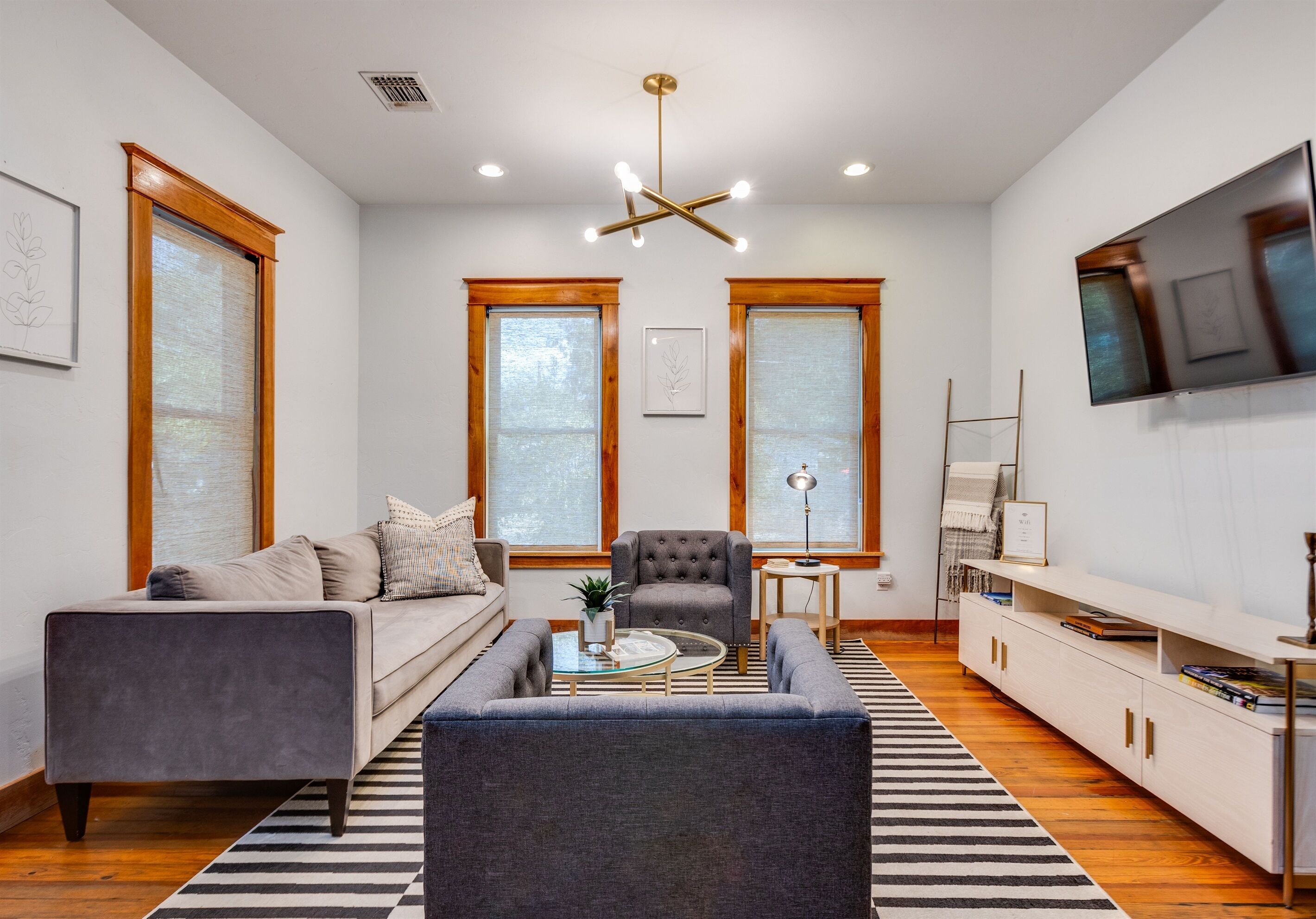 Smart TV, fireplace, books