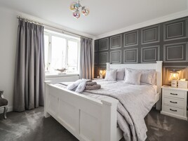 2 bedrooms, individually decorated, individually furnished, free WiFi