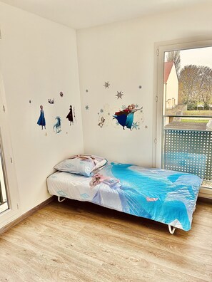 2 bedrooms, iron/ironing board, travel crib, free WiFi