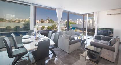 Villa Aria, Luxury 3BDR Protaras Villa with Private Pool, Close to the Beach