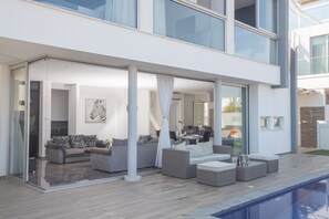 Outdoor dining - Villa Aria, Luxury 3BDR Protaras Villa with Private Pool, Close to the Beach (Protaras)